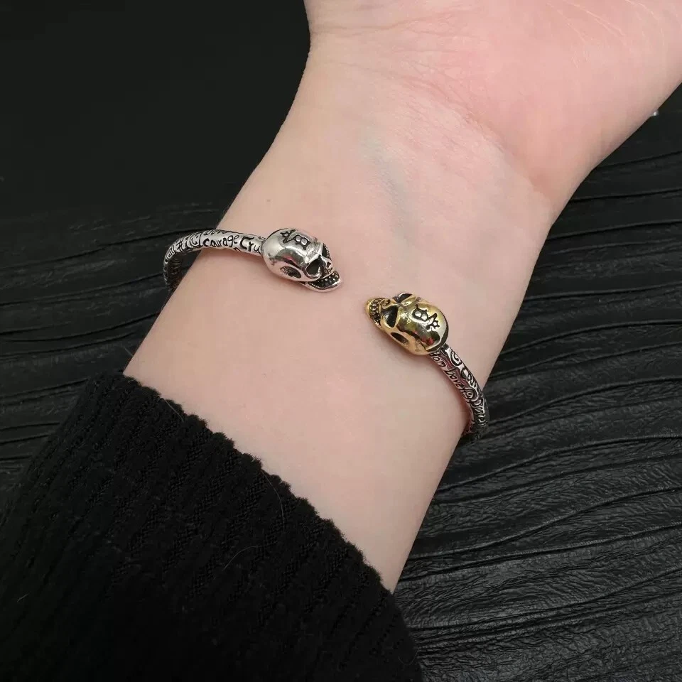Brazalete Brazalete Retro Tailandés Plata Calavera, Punk, Motociclista, Rock, Hip-Hop Estilo Graffiti Foto 2 de 4