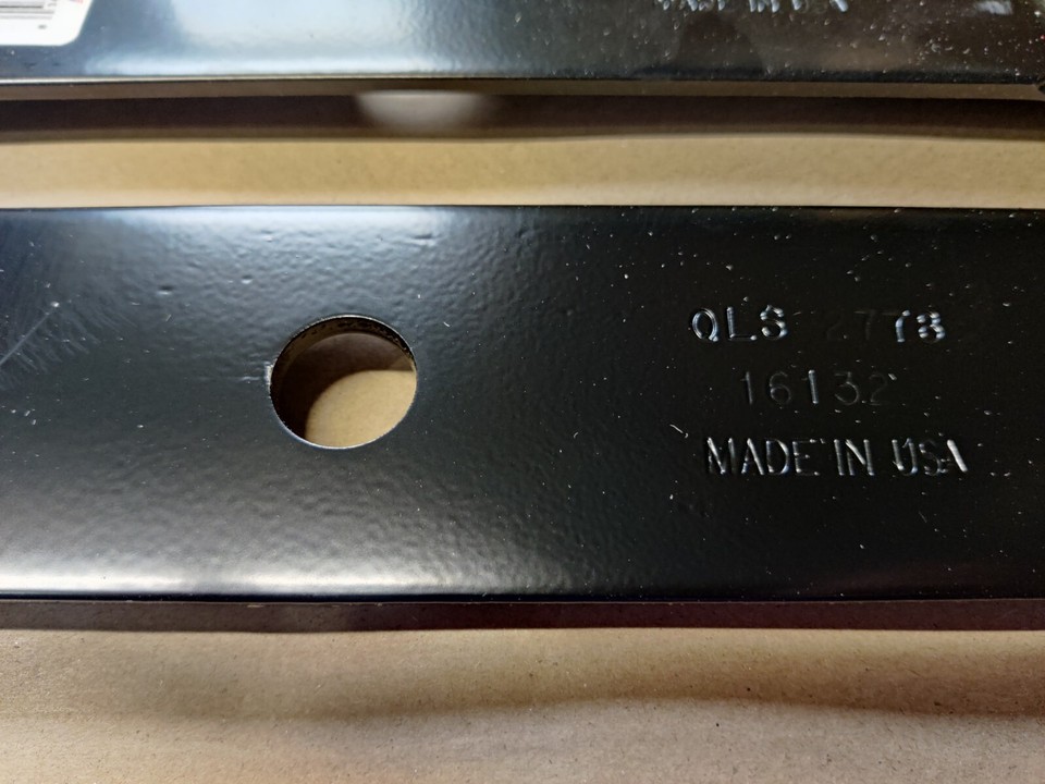 New 2 Pack Mulching Blades fits John Deere X330 X350 Z354 Z335E Z345M