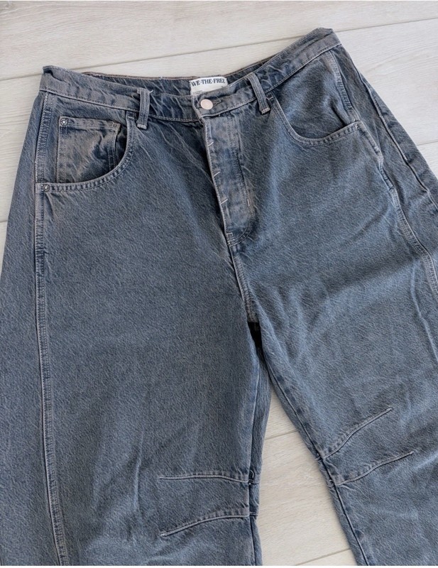 Free People Barrel Jeans Dark Wash Denim Size 31 Fit More Like Size 30