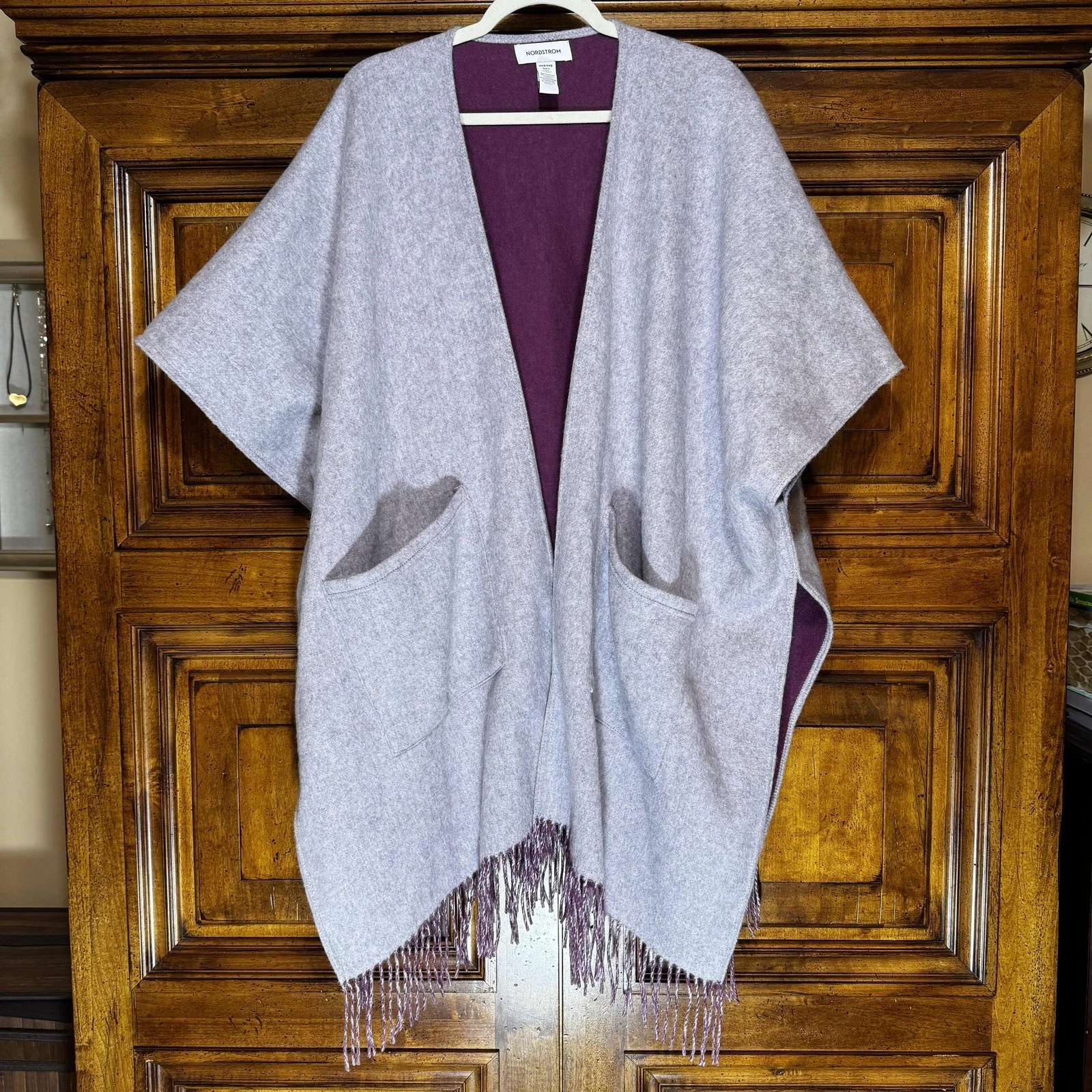 Nordstrom Poncho Ruana Womens One Size Purple Wool Cashmere Pockets Lagenlook