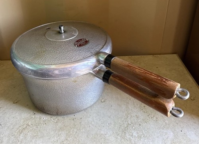 #ad Vintage National Presto 4 Quart Pressure Cooker Wood Handles USA $25.00