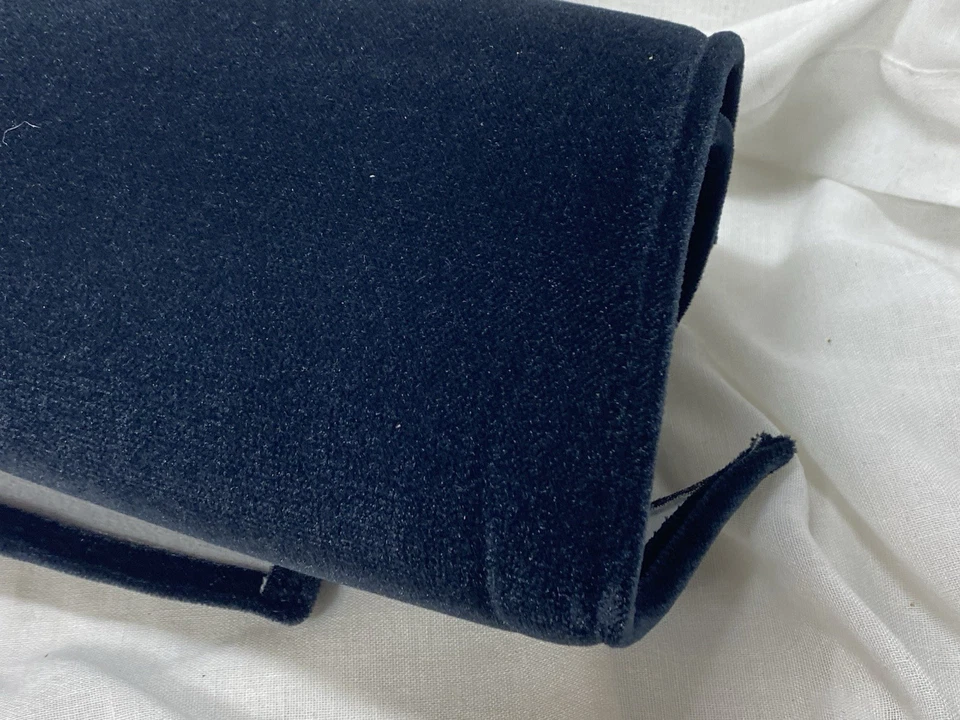 Capa de painel personalizada preta VelourMat 71686-00-25 para Lexus GS350 2007-2011 DashMat 71686-00-25 - Imagem 3 de 4