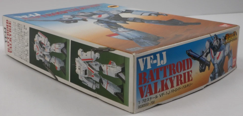 VF-1J Battroid Valkyrie 1:72 Model Kit CIB Macross Bandai 1990 Japanese - Image 2 of 4