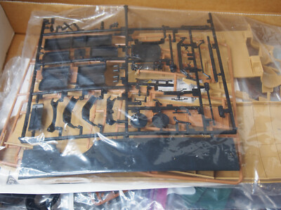 Vintage Heller 1/24 Autobus TN6 C2 Plastic Model Kit #80789 Made