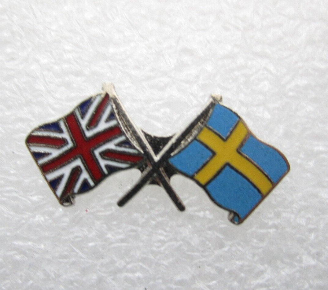 England British Flag Sweden Lapel Pin (D44)