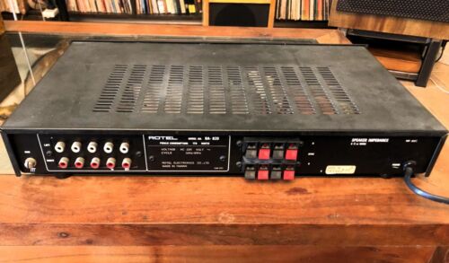 Rotel RA-820 Integrated Stereo Amplifier - Foto 3 di 5