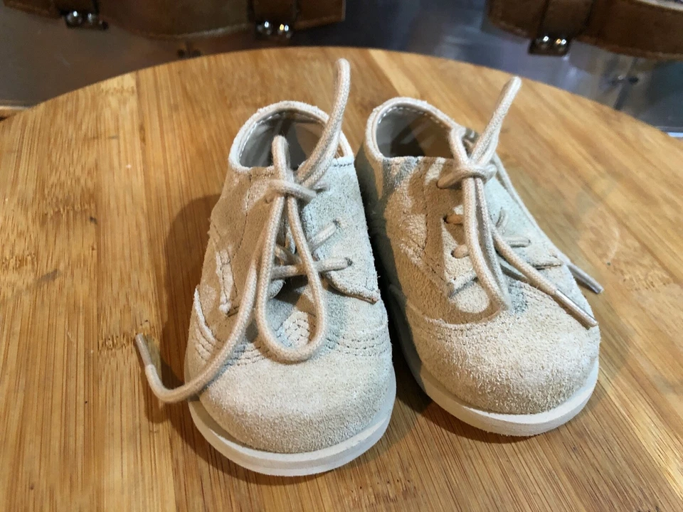 Cole Haan Grand.OS Oxford Infant Shoe US 2 Sand Leather Suede - Image 2 of 4