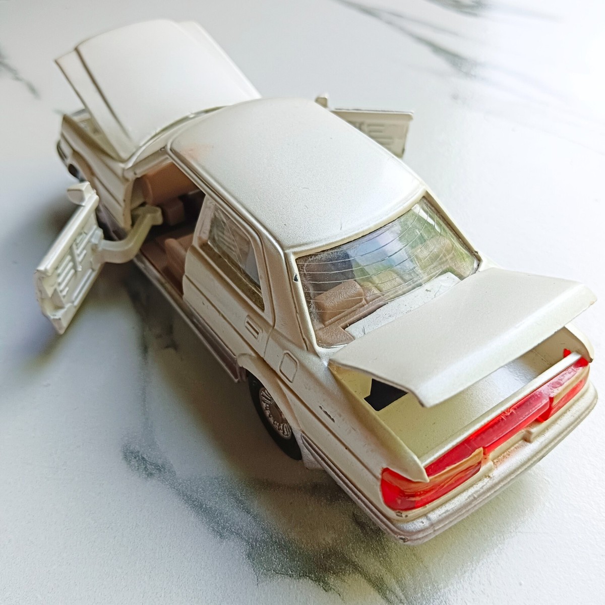 Yonezawa Diapet Toyota Crown Van 箱付き Vintage Car Yonezawa 1989 Diapet Toyota Crown Royal Saloon Made in