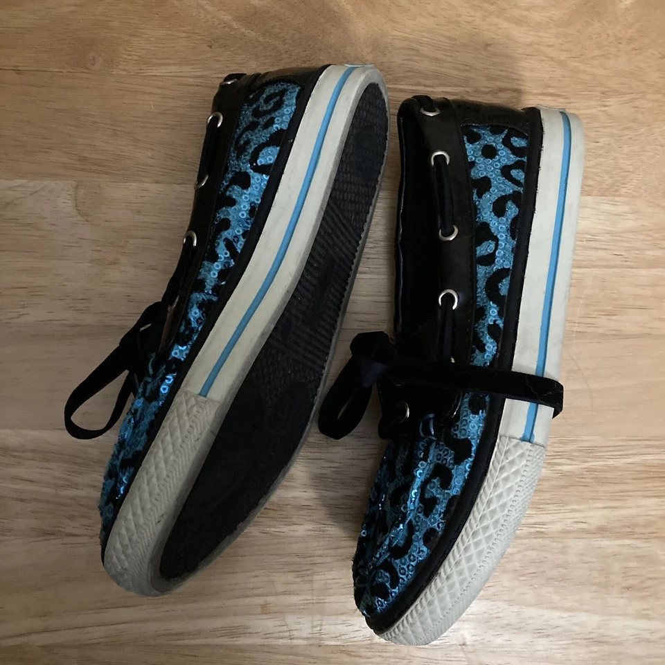 Zapatos de Barco Justice Talla 4 Azul Negro Lentejuelas Estampado Animal Zapatos Corbatas de Cinta Foto 4 de 4