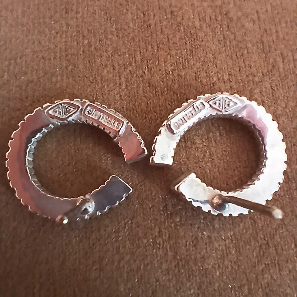 Pendientes Judith Jack de plata de ley y marcasita con poste Foto 4 de 4