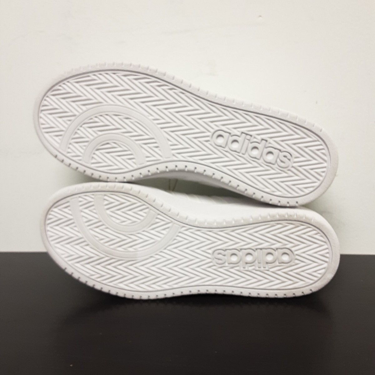 adidas gazelle silver green womens Adidas Hoops 2.0 main image 1