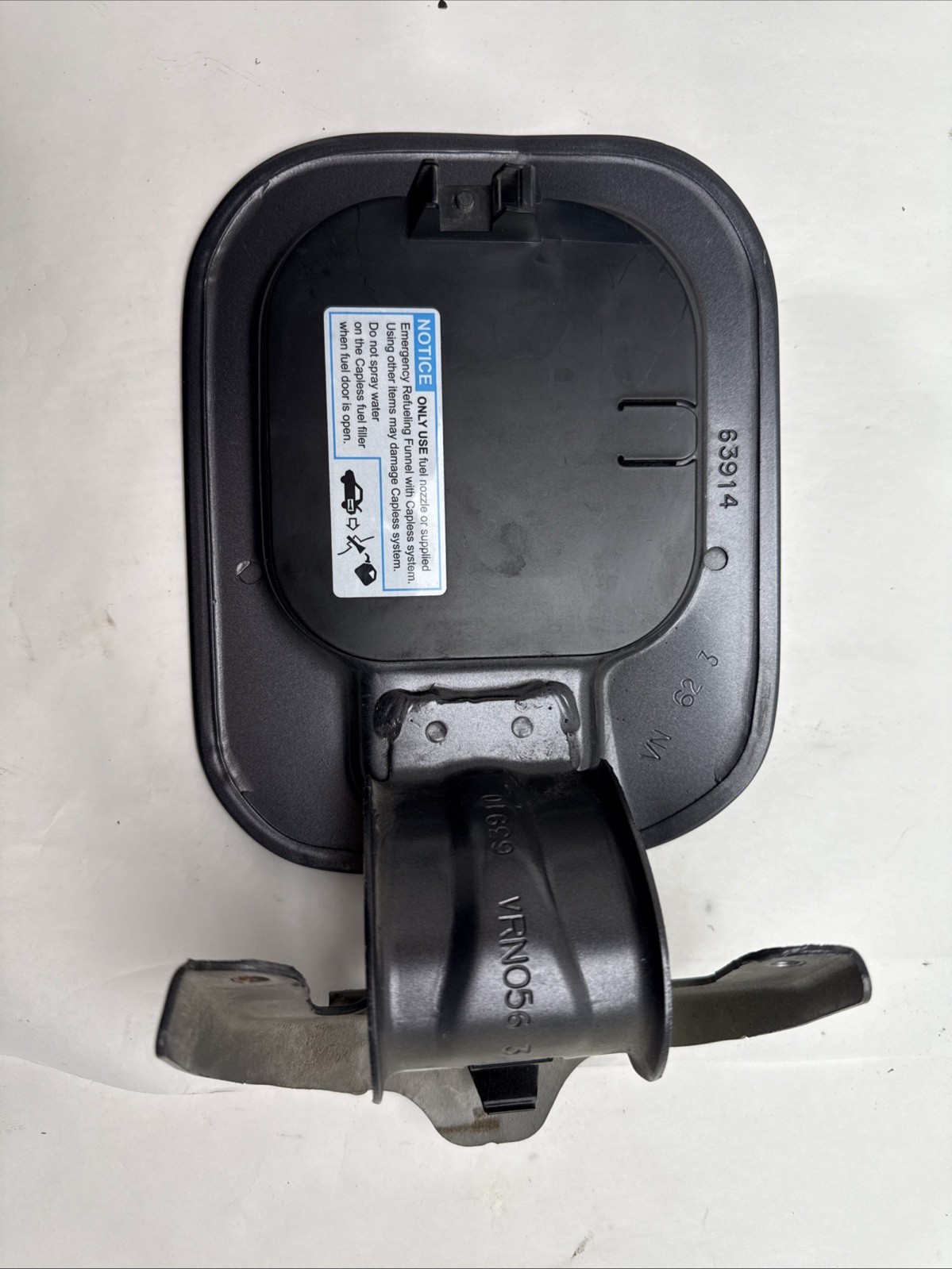 2018 - 2025 HONDA ODYSSEY REAR FUEL FILLER DOOR LID FLAP COVER OEM