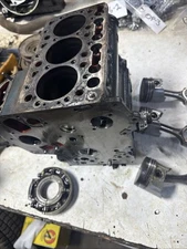Kubota D640 Engine Block With Pistons And Connecting Rods EB-2