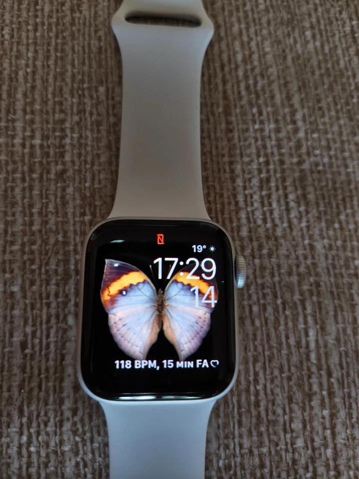 Apple Watch SE (1st generation), foto 1 di 5