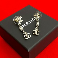 Chanel Coco Mark Clover Earrings Women Silver One Size