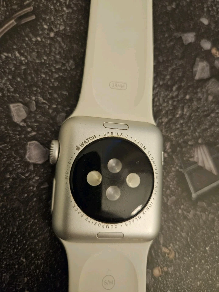 Apple Watch Series 3 - 38mm - GPS - Image 3 of 4