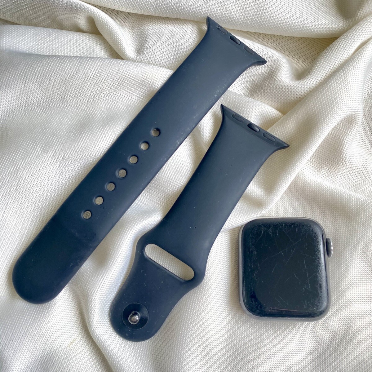 iwatch Series 40mm UNTESTED PARTS ONLY Apple Watch