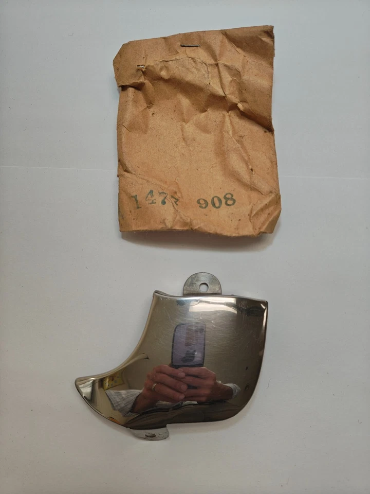 Extensión de escudo guardabarros trasero derecho Plymouth Belvedere 1953 1477908 nuevo en stock Foto 4 de 4