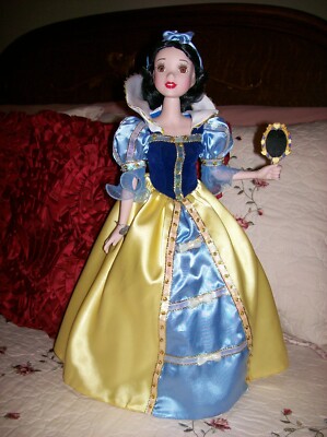 Sam's Club Exclusive Disney Princess Porcelain Doll Snow White