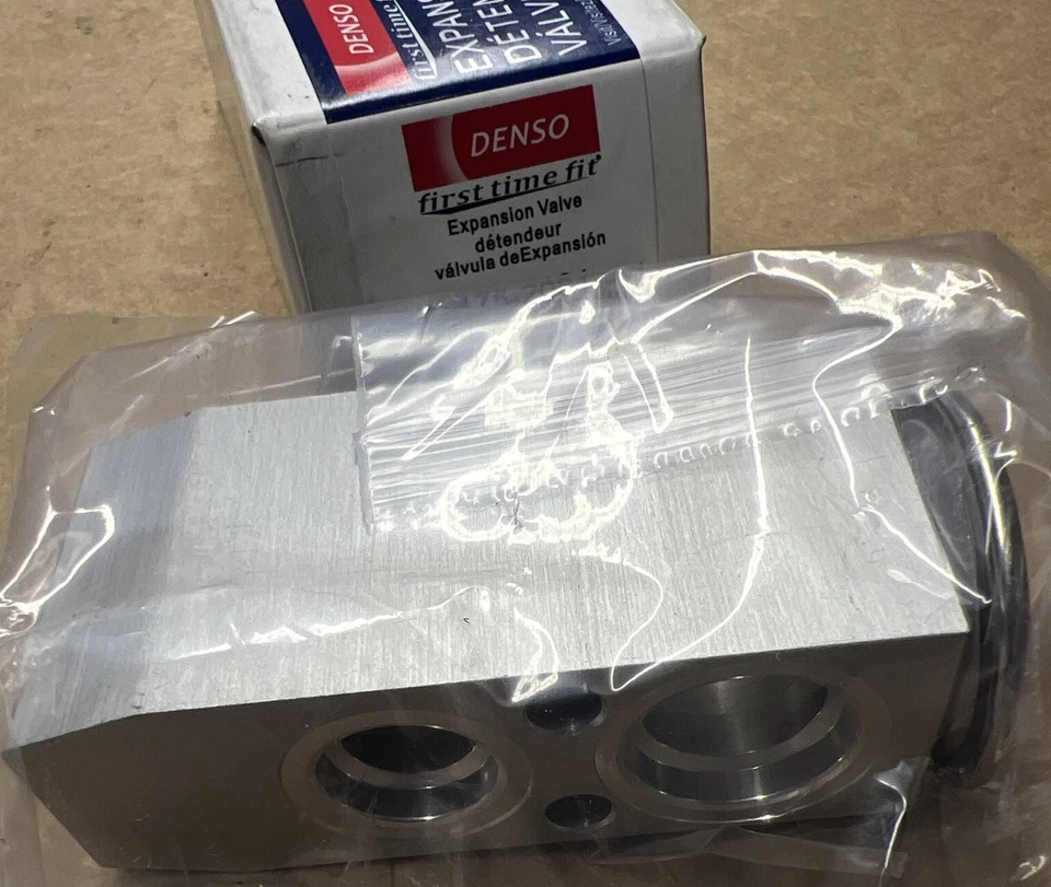 Válvula de expansión de aire acondicionado delantera Denso 475-2081 Foto 3 de 4