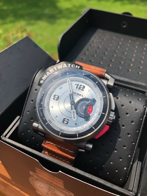 diesel hybrid watch price