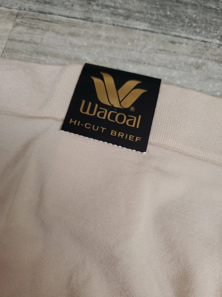 Wacoal B-Smooth Sin Costuras Corte Alto Calzoncillo Panty Ropa Interior Talla Pequeña NUEVO  Foto 3 de 4