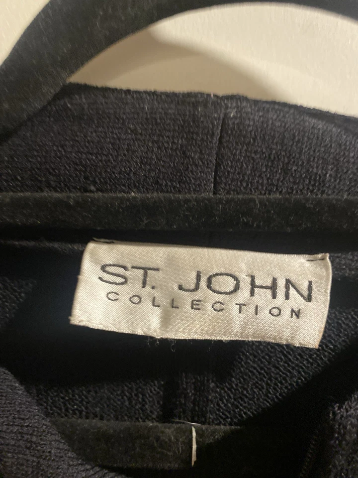 St. John knit Women's Blazer Jacket Size M Black logo Full Zip 3/4 Sleeve office - Image 4 of 4