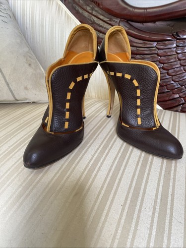 Bottines Manolo Blahnik Marron - Taille 9.5/10 US - Suède - Neuf Avec Boîte - Luxe