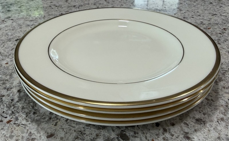 Set of 4 (FOUR) Royal Doulton Heather 6.5" BREAD or DESSERT Plate England