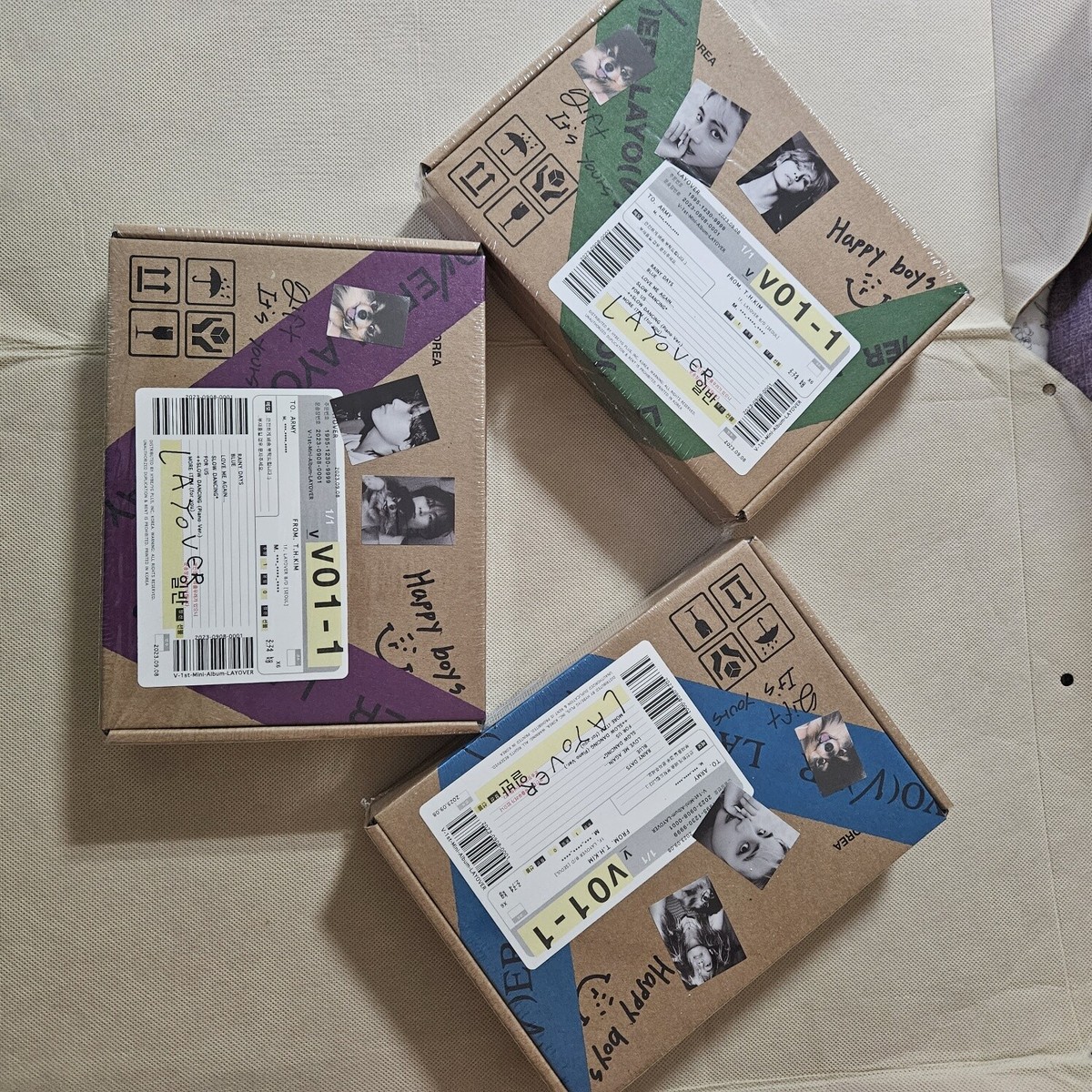 BTS V [LAYOVER] Album & WEVERSE VER CD+3 Book+2 PostCard+5