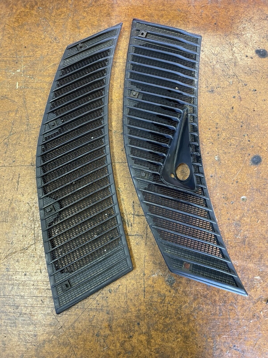 ベル123 Mercedes Benz W123 300D 240D 300TD Hood Cowl Grille Vent Set