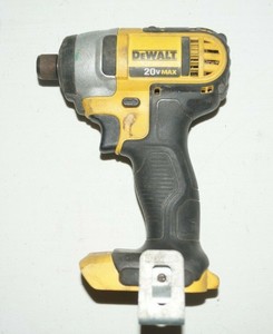 DeWalt DCF885 20-Volt Max Lithium-Ion 1/4 in Cordless Impact Driver