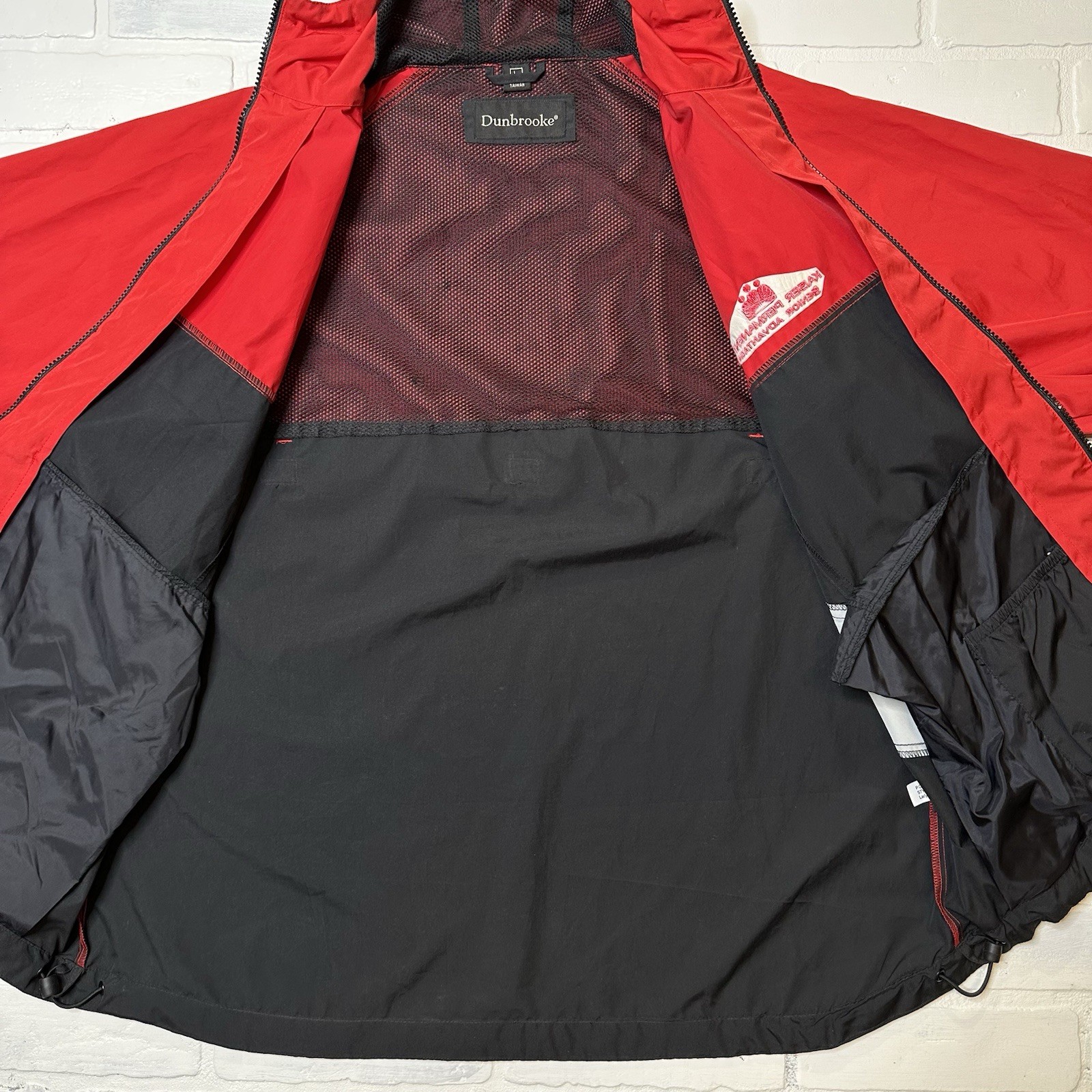 Kaiser Permanente Red Jacket Size Large Lightweig… - image 5