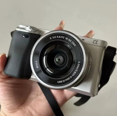 Sony Alpha a6400 Mirrorless 24.2MP 4K Digital Camera w/16-50mm Lens