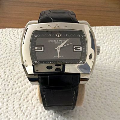 Baume & Mercier Hampton Men's Automatic Black Dial Leather Strap Rectangle Watch