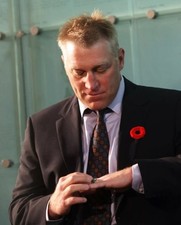 Brett Hull 2009 Hockey Hall of Fame Ring St. Louis Blues 8x10 NHL Hockey Photo