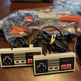 Authentic Vintage Nintendo NES Action Set Game Console Complete In Box Mint