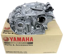 New Genuine Yamaha 1987-2006  Banshee 350 Engine Crankcase Cases Set