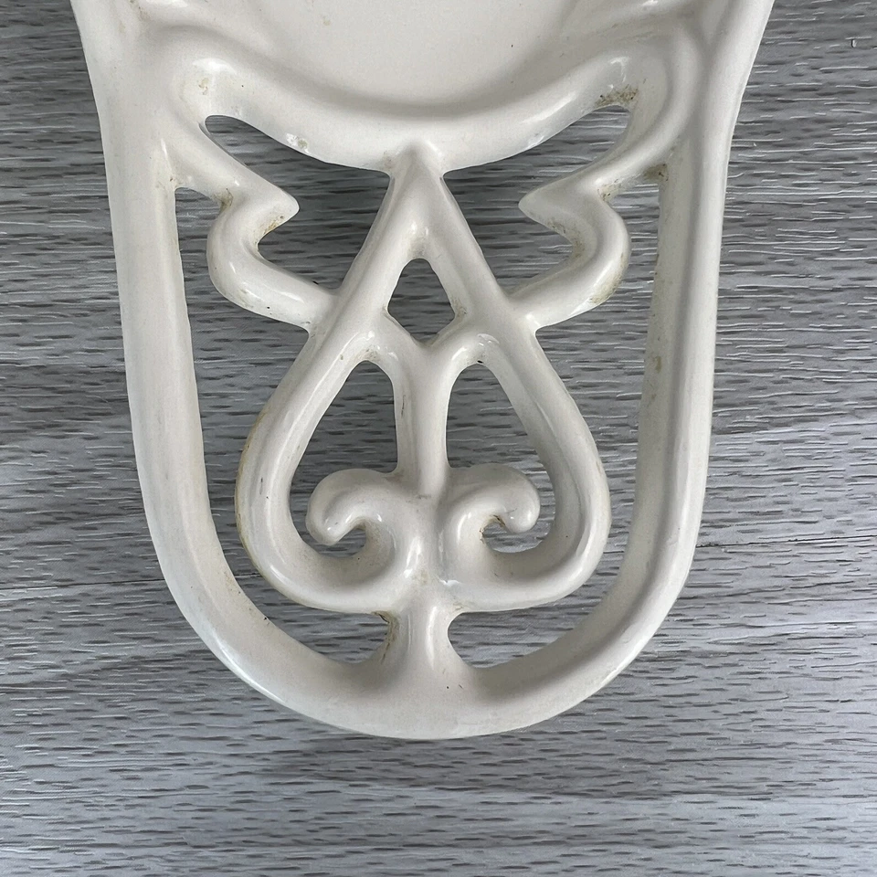 Vtg Cast Iron Spoon Rest Old Dutch International 2000 Hearts Farm Home Decor - Image 3 of 4