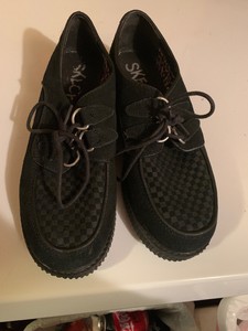 skechers parties mate