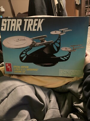 AMT Star Trek SE 3 Ship USS Enterprise Chrome Model Kit
