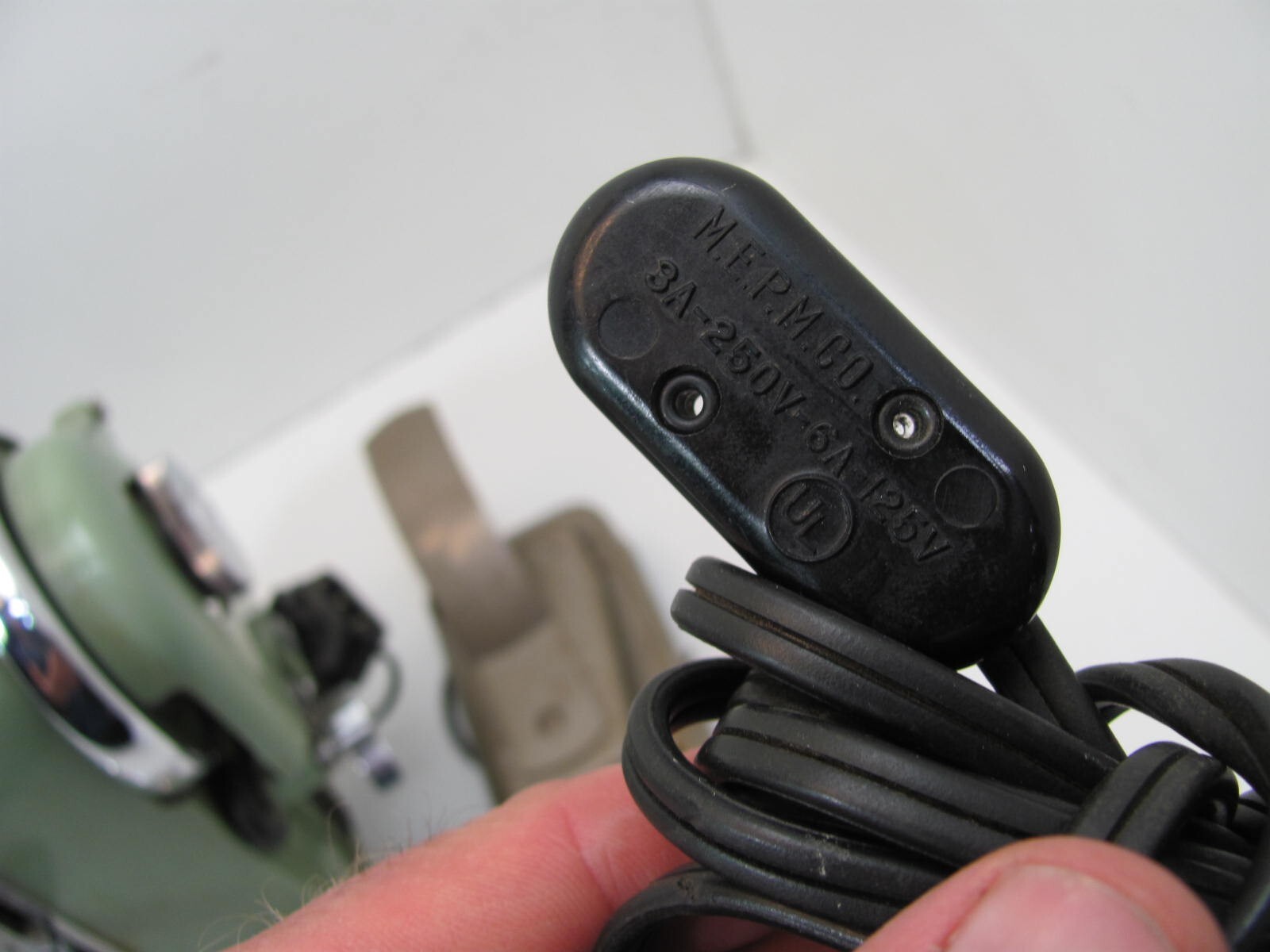 VINTAGE ADLER SEWING MACHINE 152 R123 GREEN RUNS eBay