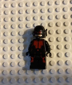 LEGO Marvel Super Heroes Ant-Man Hank Pym Minifigure sh0202 Set 76039