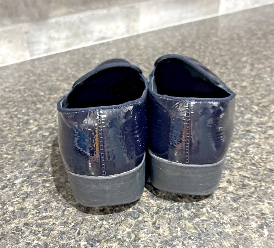 Fitflop Women's Supercomff Slip On Shoe Sz. 8.5  Loafer Flats dark blue/ black  - Image 3 of 4