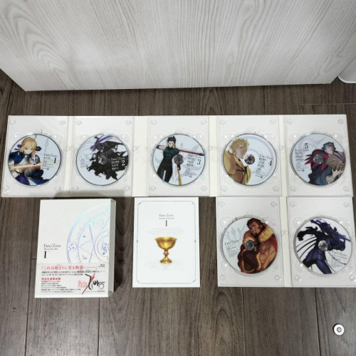 Fate/Zero　Blu-ray　Disc Box Amazon.com: Fate/Zero Blu-Ray Box 1 (S) (Import) : Movies & TV