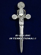SI - SCOTTISH KILT PIN WITH STAG HEAD EMBLEM BRAND NEW