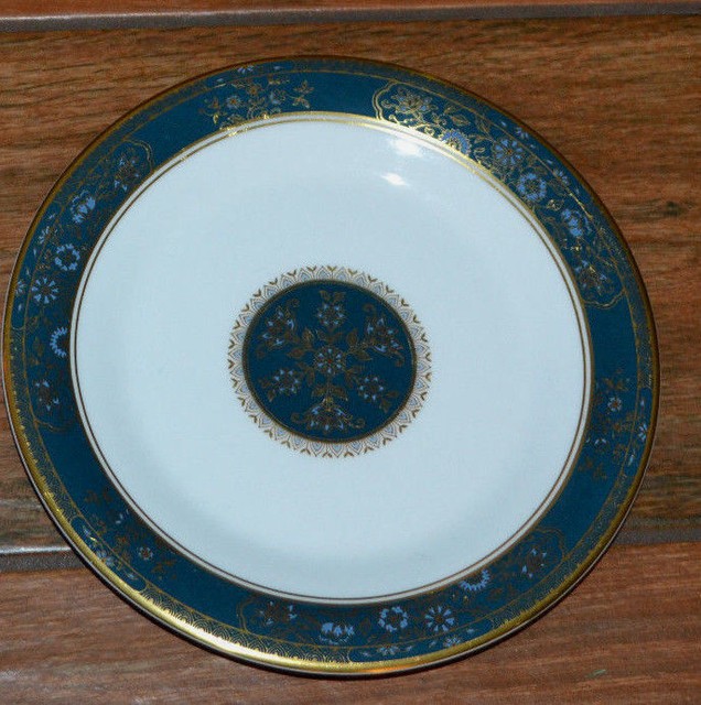 Royal Doulton Fine Bone China Carlyle (H5018) Pattern, Bread & Butter Plate Gold eBay