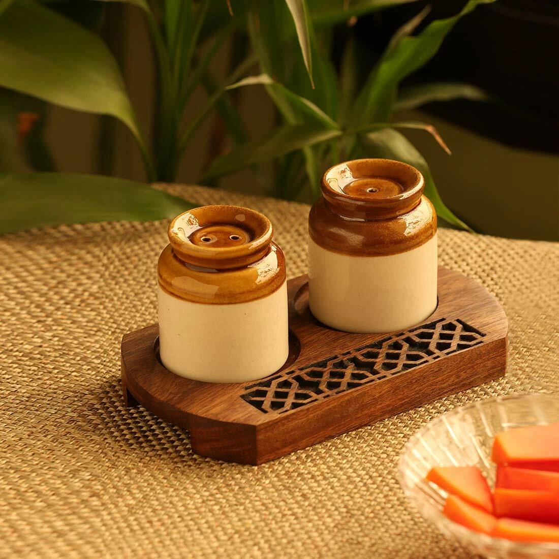 Salt Pepper Set for Dining Table & Kitchen Ceramic Salt and Pepper Shakers  80 ml