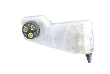 Volvo XC40 Brake Fluid Tank 32214519 D3 2018 RHD 25194692