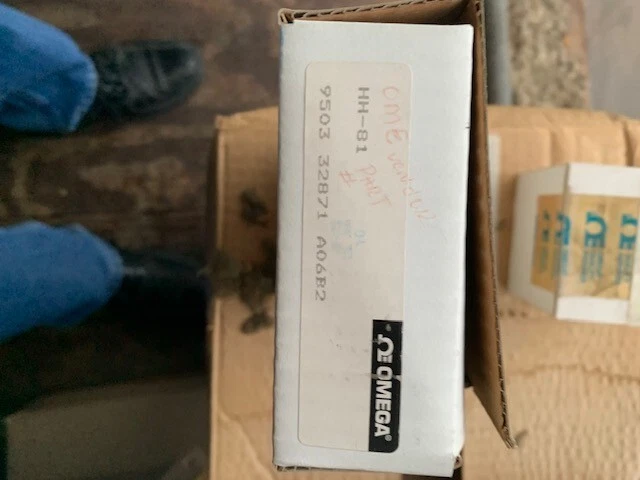 OMEGA Engineering Model HH81 Digital Thermometer
